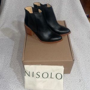 Nisolo “Heeled Chelsea Boot”  Women’s Color: Black Size:7